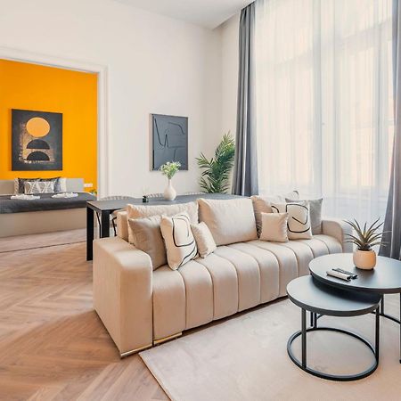 Exclusive Central 3Bedrm Stylish Residence By Prestige Homes بودابست المظهر الخارجي الصورة