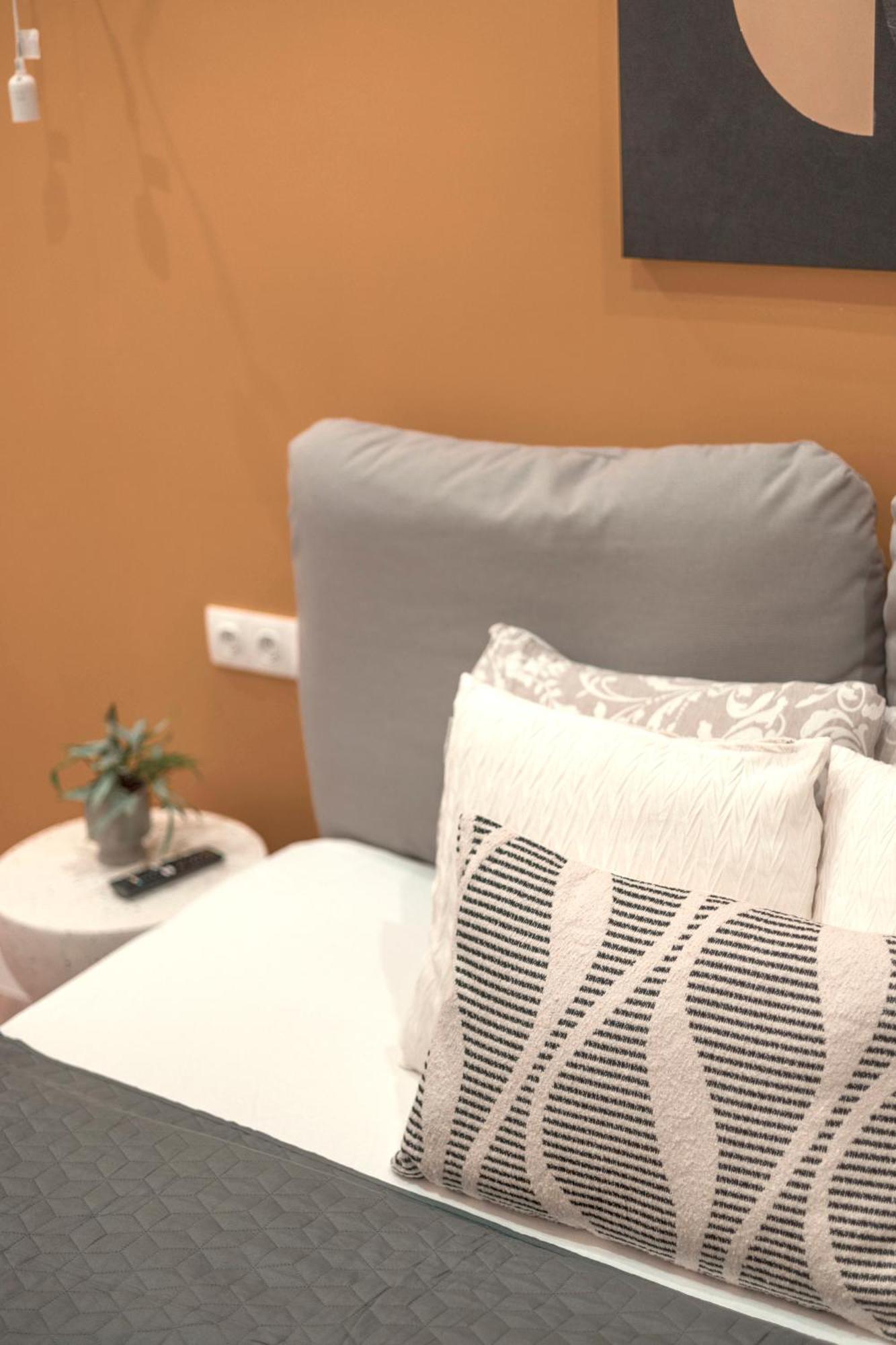 Exclusive Central 3Bedrm Stylish Residence By Prestige Homes بودابست المظهر الخارجي الصورة